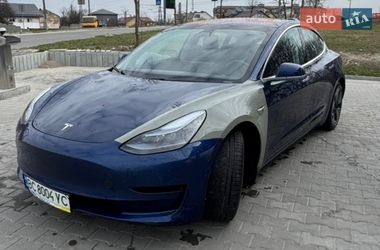 Седан Tesla Model 3 2019 в Львове