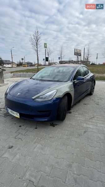 Седан Tesla Model 3 2019 в Львове