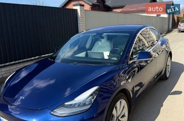 Седан Tesla Model 3 2018 в Киеве