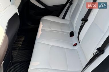 Седан Tesla Model 3 2018 в Киеве