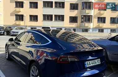 Седан Tesla Model 3 2018 в Киеве
