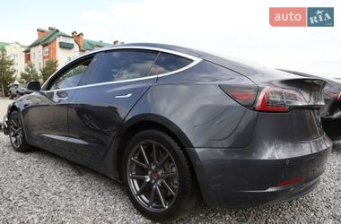 Седан Tesla Model 3 2019 в Дрогобичі