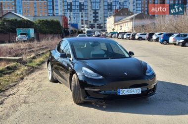 Седан Tesla Model 3 2018 в Луцке