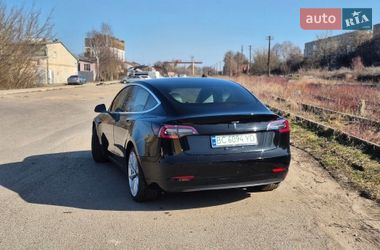 Седан Tesla Model 3 2018 в Луцке