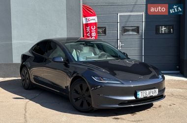Седан Tesla Model 3 2024 в Киеве