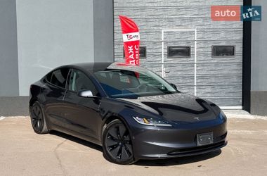 Седан Tesla Model 3 2024 в Киеве