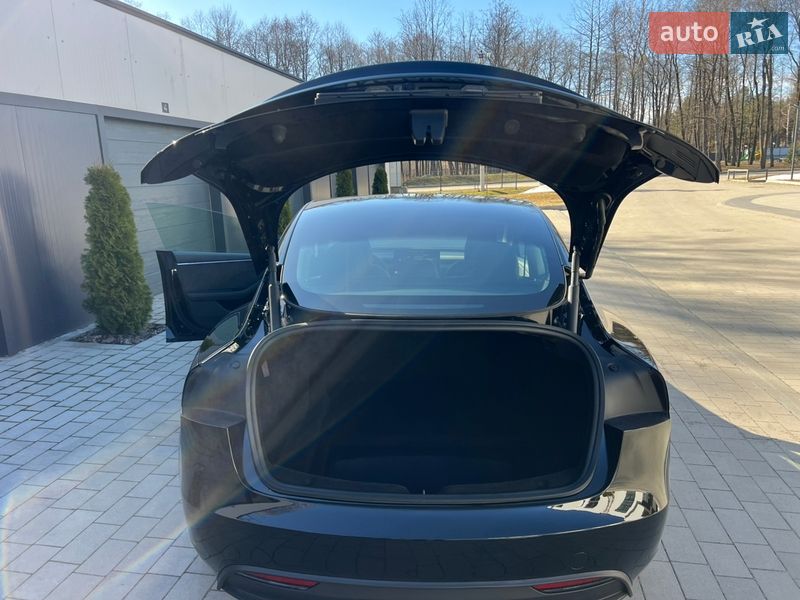 Седан Tesla Model 3 2024 в Ковеле