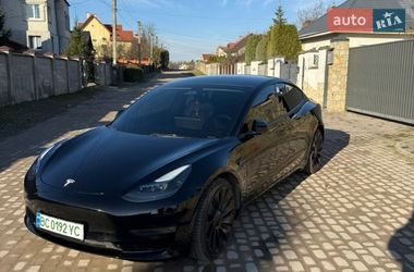 Седан Tesla Model 3 2023 в Львове
