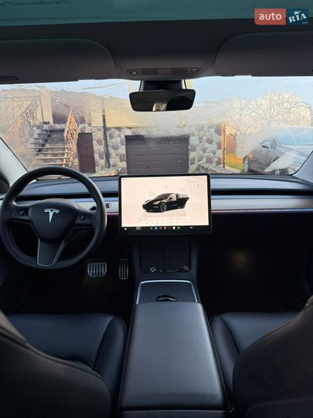 Седан Tesla Model 3 2023 в Львові