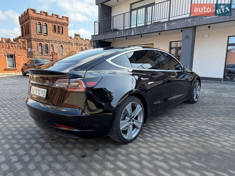 Седан Tesla Model 3 2020 в Киеве фото 7 Седан Tesla Model 3 2020 в Киеве