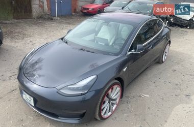Седан Tesla Model 3 2018 в Кривом Роге
