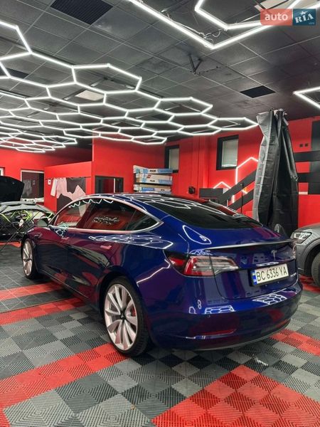 Седан Tesla Model 3 2018 в Полтаве