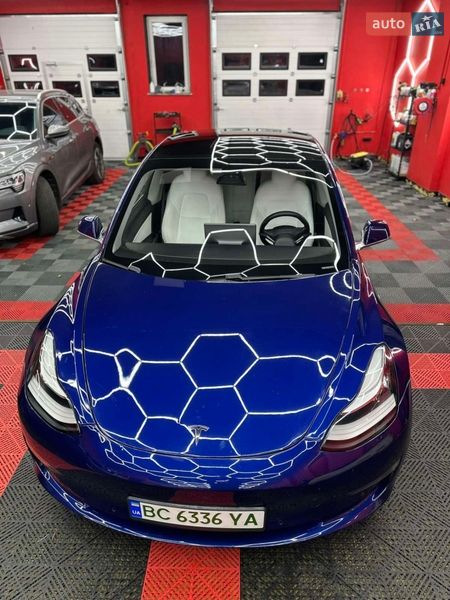 Седан Tesla Model 3 2018 в Полтаве