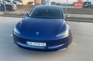 Седан Tesla Model 3 2024 в Киеве