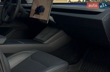 Седан Tesla Model 3 2025 в Хусте