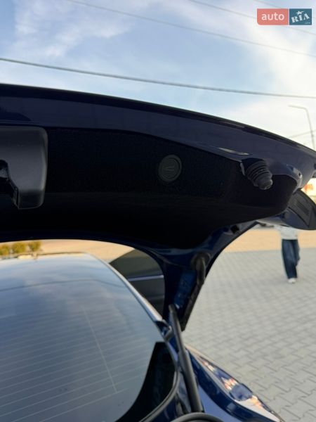 Седан Tesla Model 3 2025 в Хусте