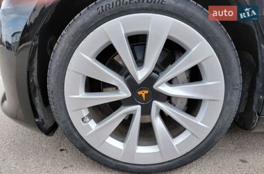 Седан Tesla Model 3 2023 в Киеве