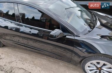 Седан Tesla Model 3 2023 в Киеве