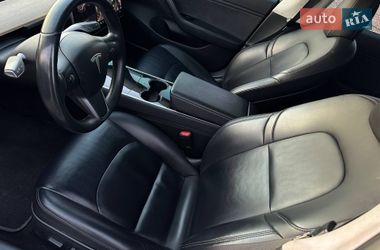 Седан Tesla Model 3 2017 в Луцьку