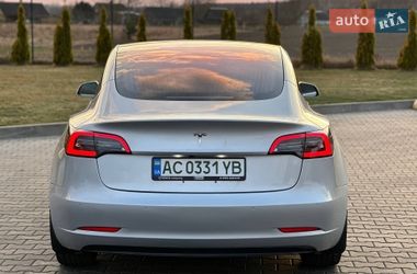 Седан Tesla Model 3 2017 в Луцьку