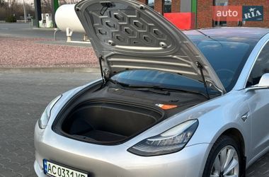 Седан Tesla Model 3 2017 в Луцьку