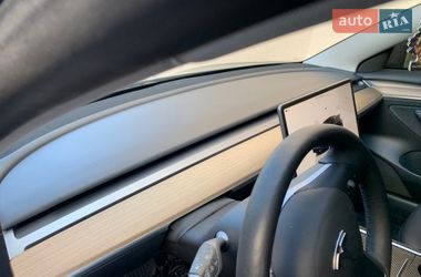 Седан Tesla Model 3 2023 в Киеве