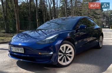 Седан Tesla Model 3 2022 в Львове