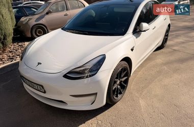 Седан Tesla Model 3 2020 в Києві