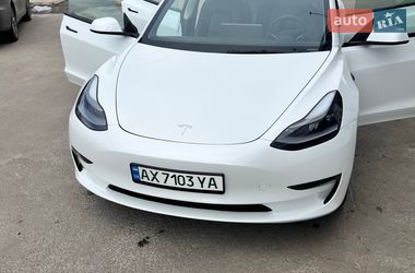 Седан Tesla Model 3 2023 в Харкові