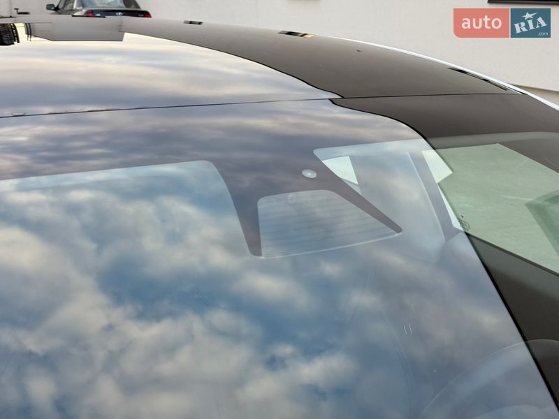 Седан Tesla Model 3 2021 в Луцке