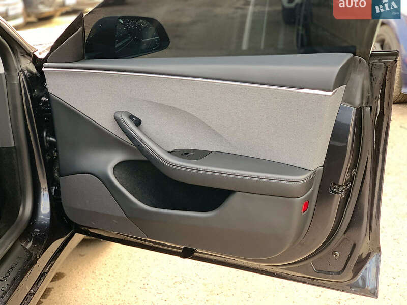 Седан Tesla Model 3 2024 в Виннице фото 31 Седан Tesla Model 3 2024 в Виннице