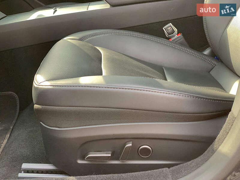 Седан Tesla Model 3 2024 в Виннице фото 19 Седан Tesla Model 3 2024 в Виннице