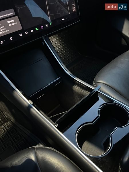 Седан Tesla Model 3 2019 в Львове фото 22 Седан Tesla Model 3 2019 в Львове