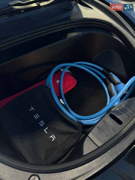 Седан Tesla Model 3 2019 в Львове фото 30 Седан Tesla Model 3 2019 в Львове