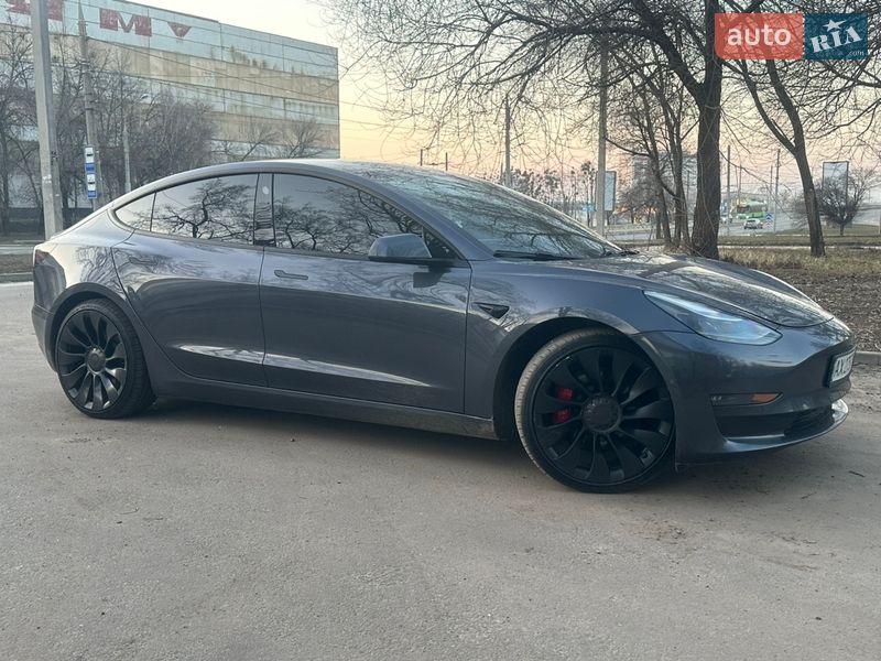 Седан Tesla Model 3 2022 в Харькове