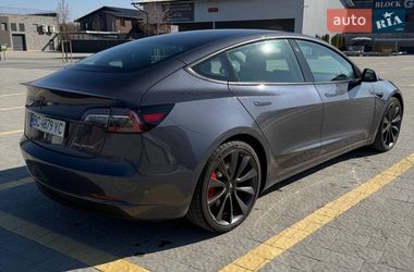 Седан Tesla Model 3 2020 в Львове
