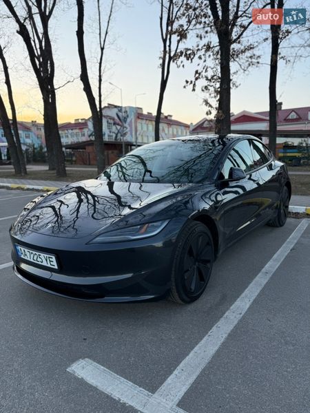 Седан Tesla Model 3 2025 в Києві