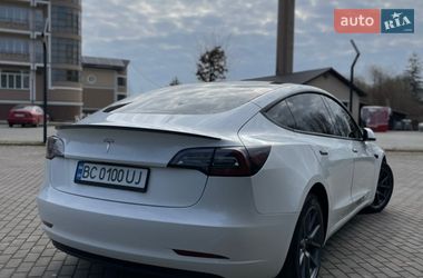 Седан Tesla Model 3 2022 в Львове