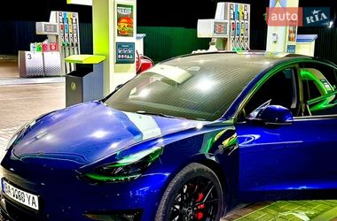 Седан Tesla Model 3 2022 в Кропивницком