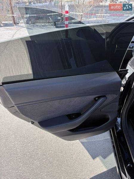 Седан Tesla Model 3 2019 в Днепре