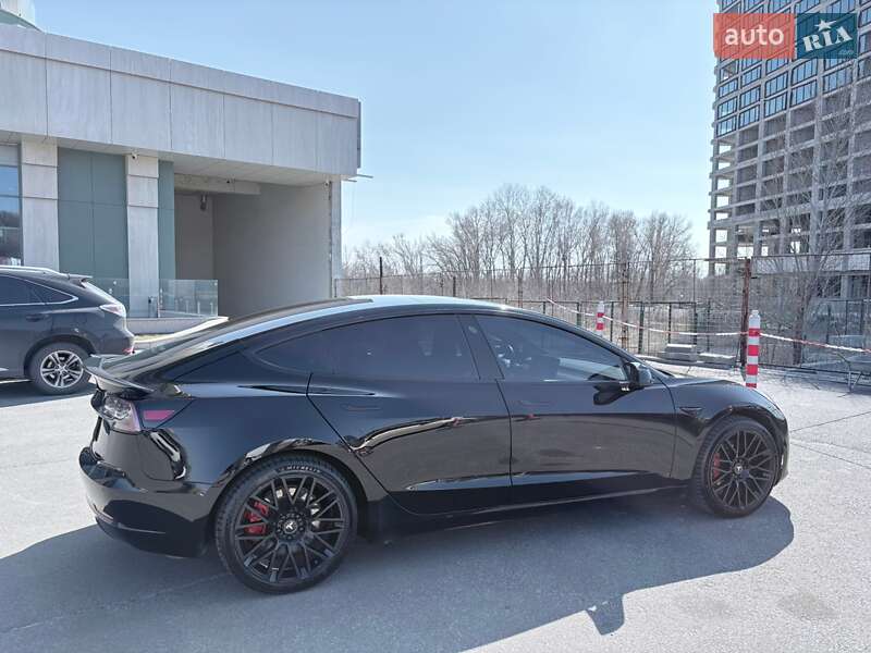 Седан Tesla Model 3 2019 в Днепре