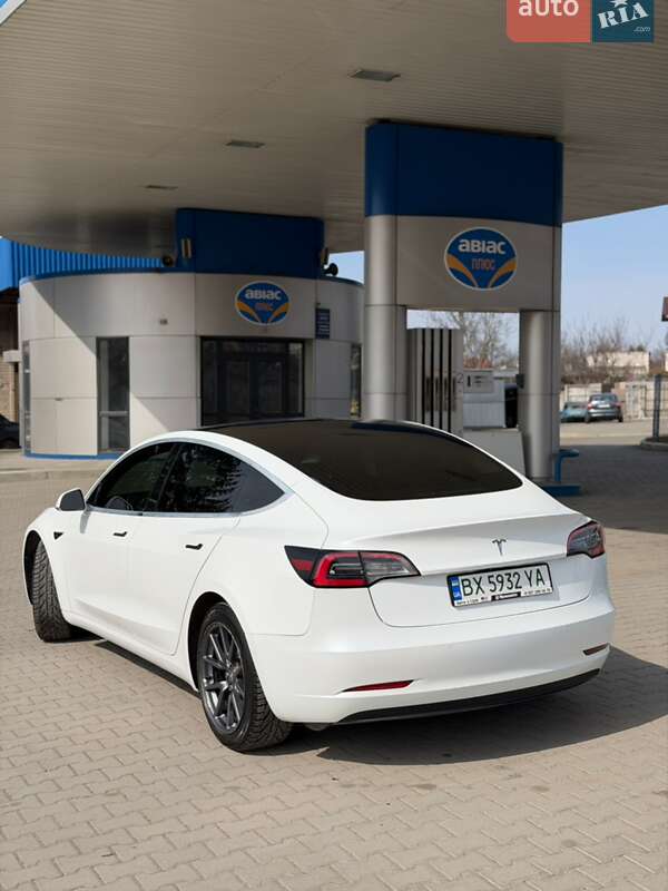 Седан Tesla Model 3 2019 в Хмельницком