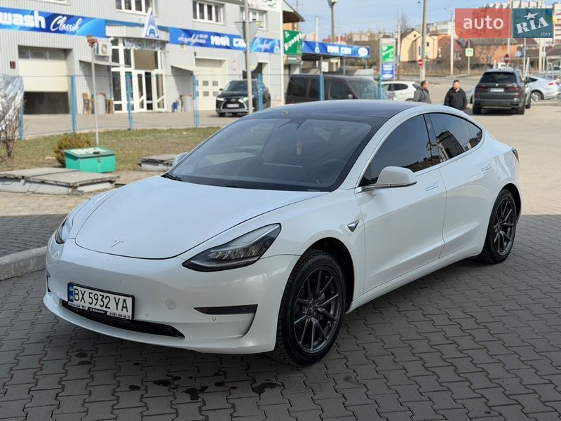Седан Tesla Model 3 2019 в Хмельницком