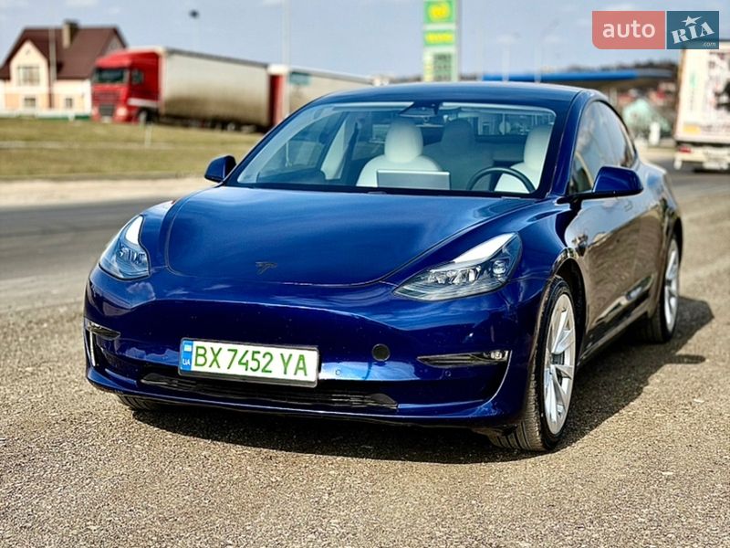 Tesla Model 3 2021