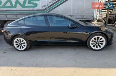 Седан Tesla Model 3 2021 в Киеве
