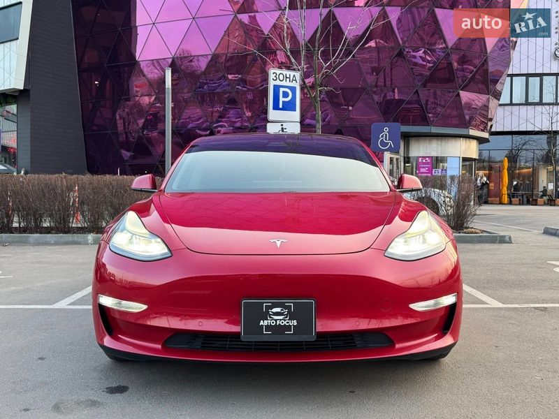 Седан Tesla Model 3 2021 в Киеве фото 3 Седан Tesla Model 3 2021 в Киеве