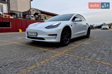 Седан Tesla Model 3 2019 в Львове