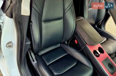 Седан Tesla Model 3 2019 в Львове