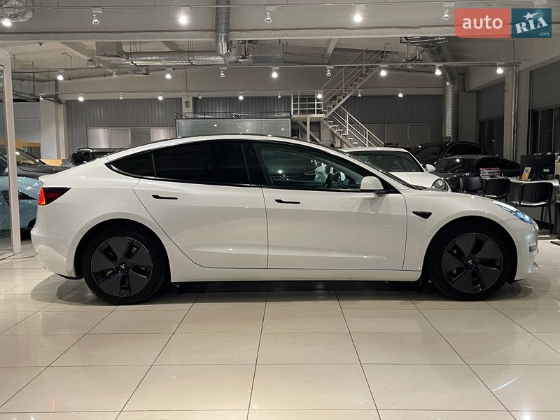 Седан Tesla Model 3 2022 в Киеве фото 10 Седан Tesla Model 3 2022 в Киеве