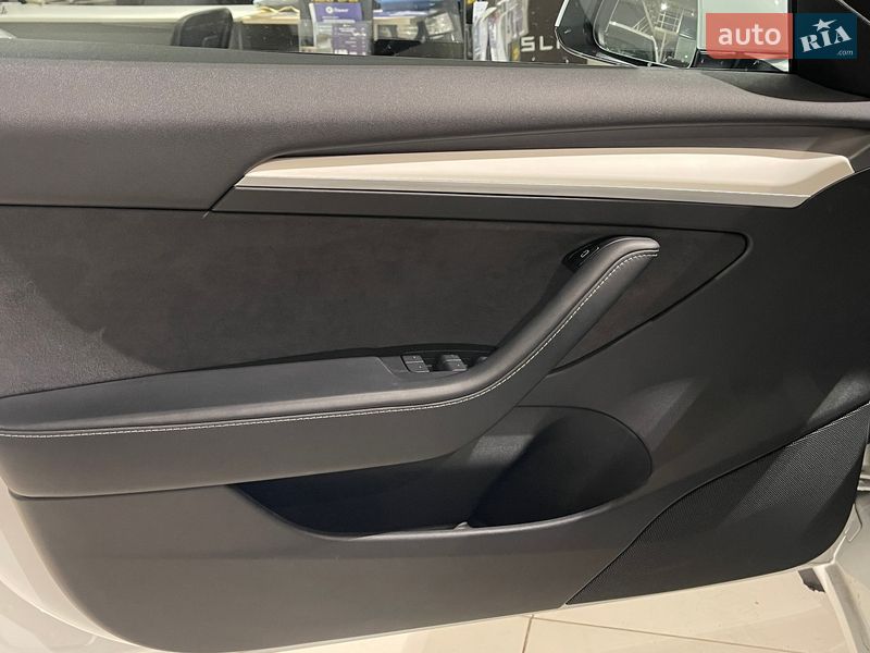 Седан Tesla Model 3 2022 в Киеве фото 12 Седан Tesla Model 3 2022 в Киеве